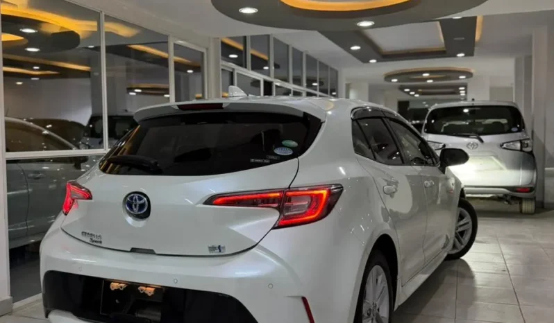 
								Toyota Corolla Sports Hybrid 2018 full									