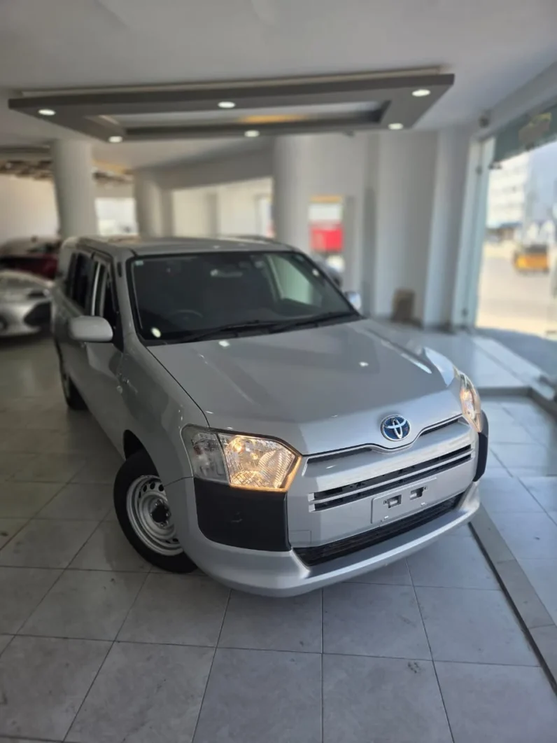 
								Toyota Probox Hybrid 2020 GL full									