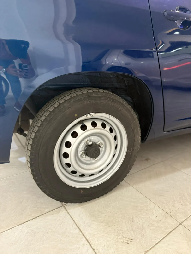 
								Toyota Succeed Hybrid 2019 full									