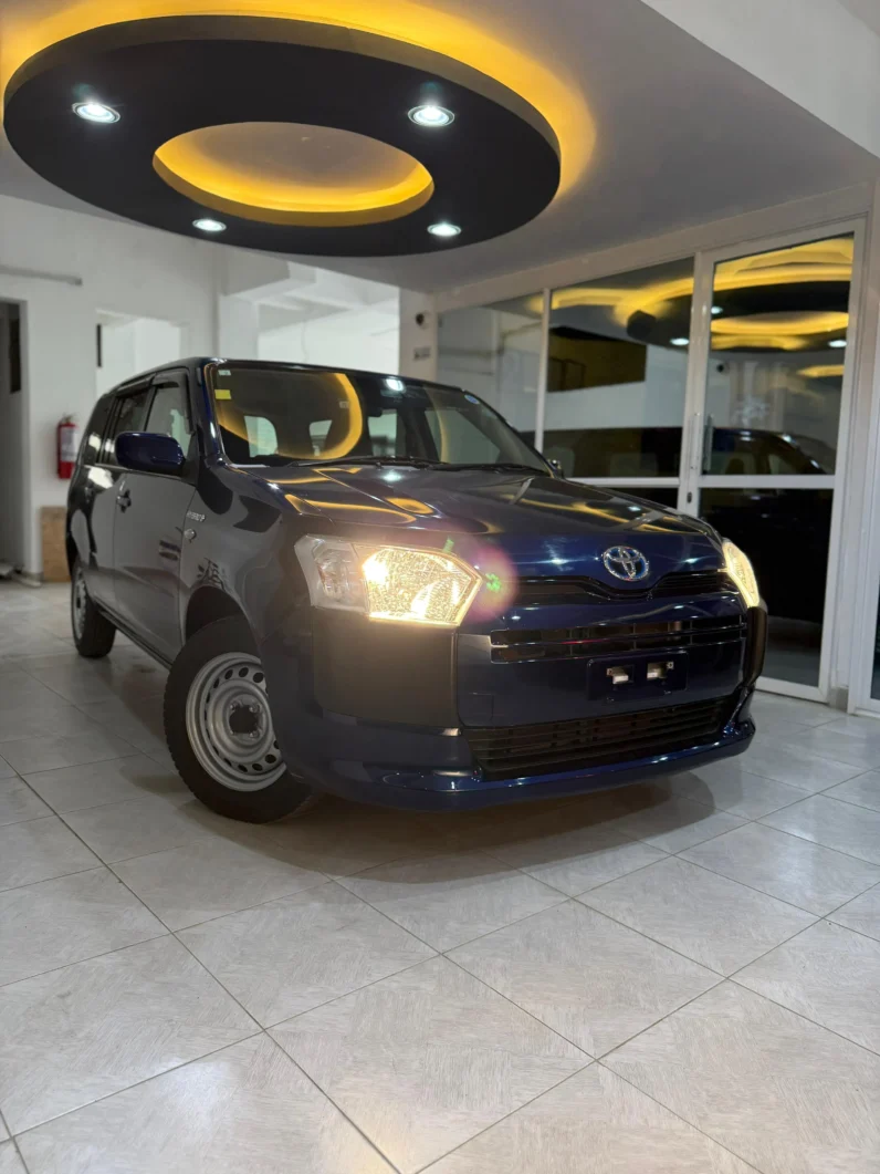 
								Toyota Succeed Hybrid 2019 full									