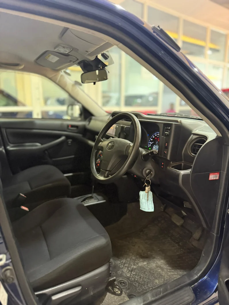 
								Toyota Succeed Hybrid 2019 full									