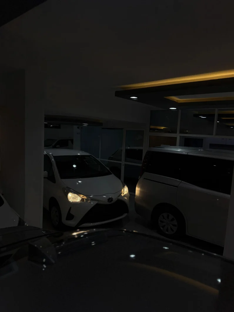 
								Toyota Vitz 2018 1300cc full									