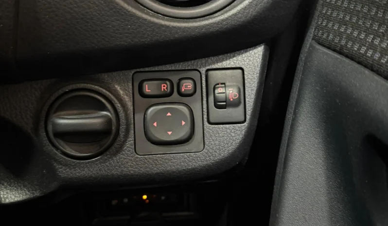 
								Toyota Vitz 2018 1300cc full									