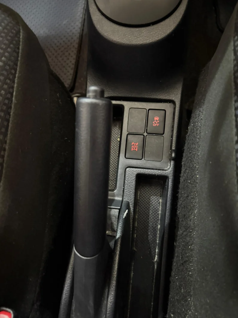 
								Toyota Vitz 2018 1300cc full									