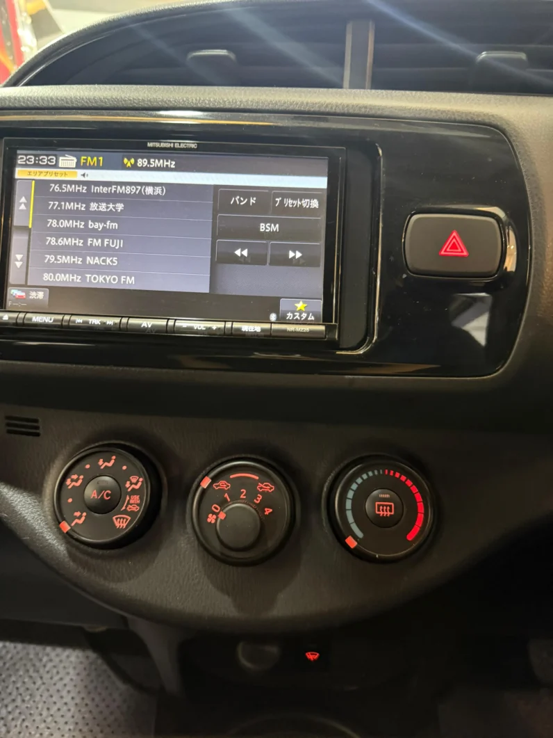 
								Toyota Vitz 2018 1300cc full									