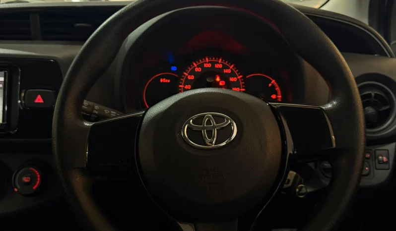 
								Toyota Vitz 2018 1300cc full									
