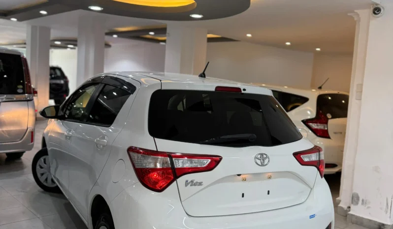 
								Toyota Vitz 2018 1300cc full									