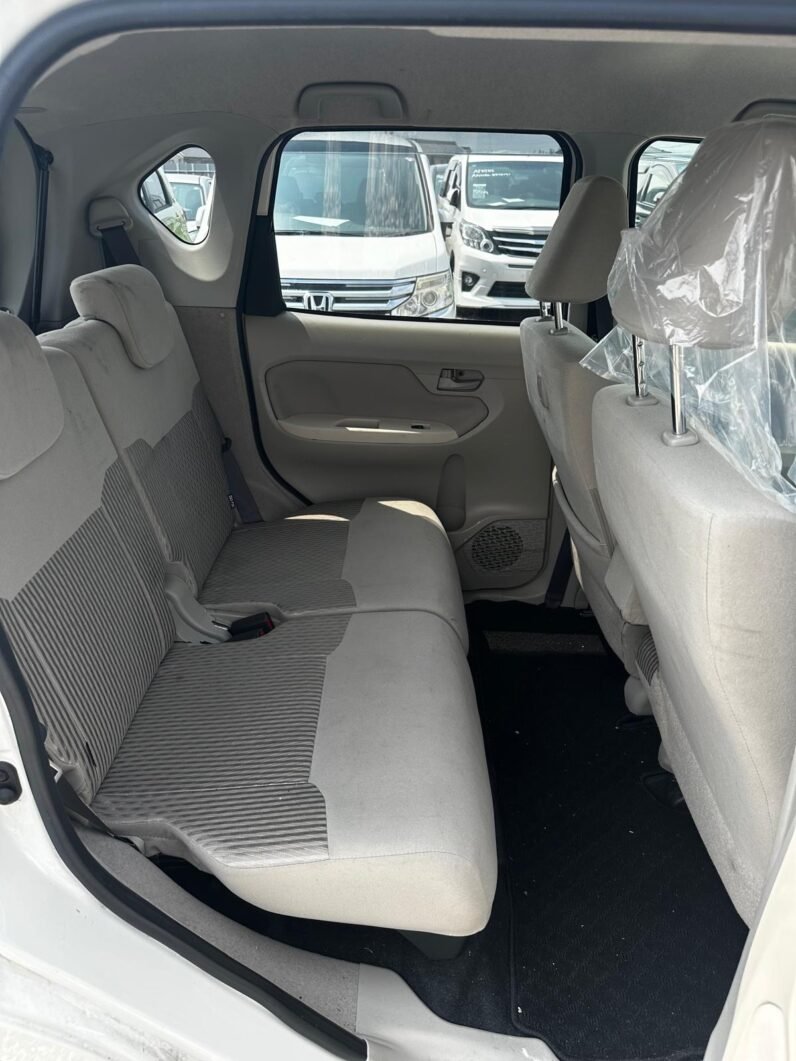 
								Daihatsu Move 2020 full									