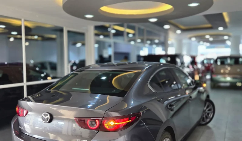 
								Mazda Mazda3 2019 Petrol full									