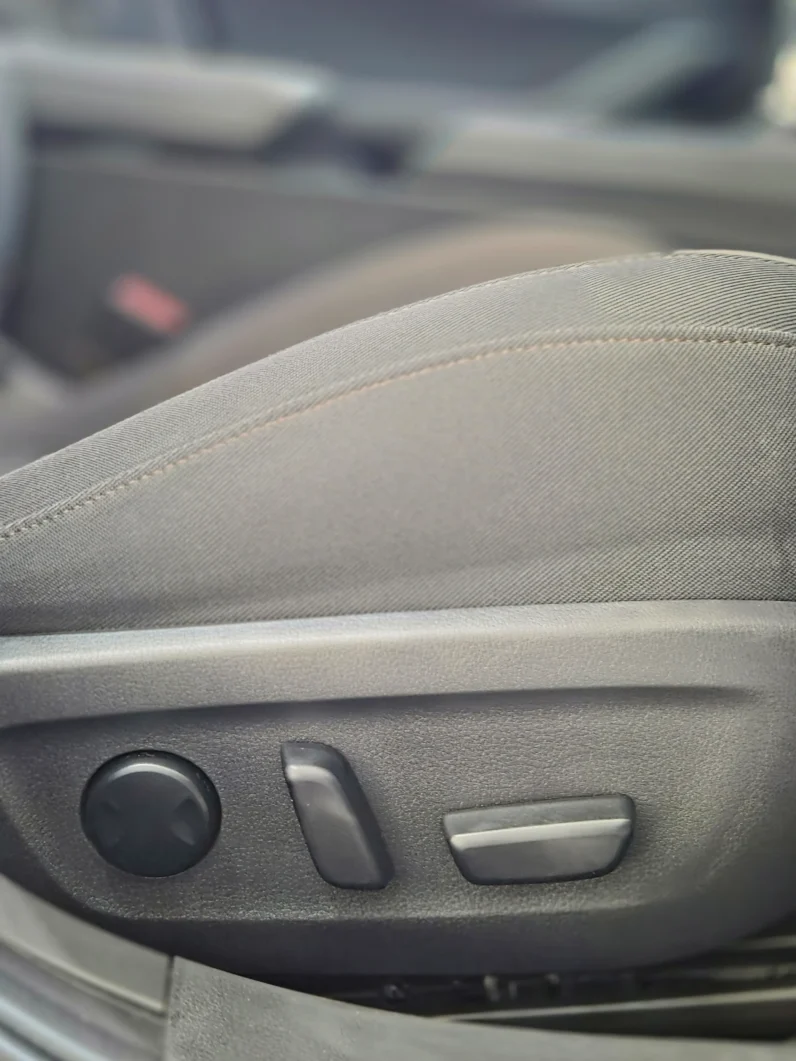 
								Mazda Mazda3 2019 Petrol full									