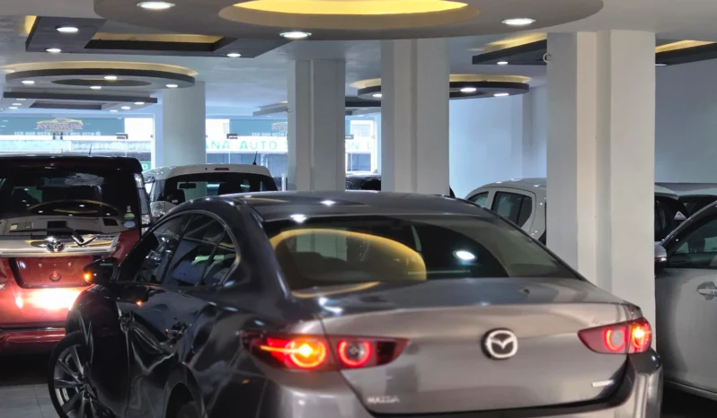 
								Mazda Mazda3 2019 Petrol full									