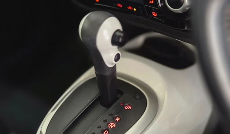 
								Nissan Juke 2018 15RX V SEL full									