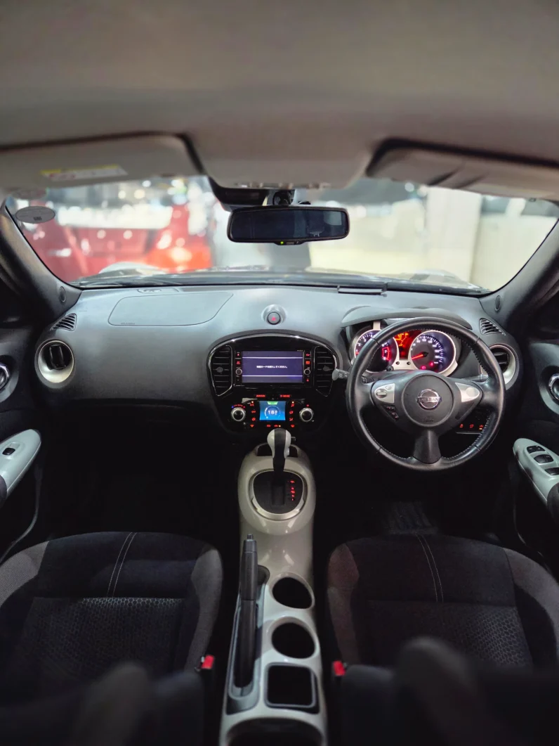 
								Nissan Juke 2018 15RX V SEL full									