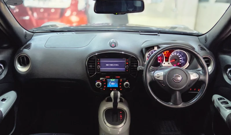 
								Nissan Juke 2018 15RX V SEL full									