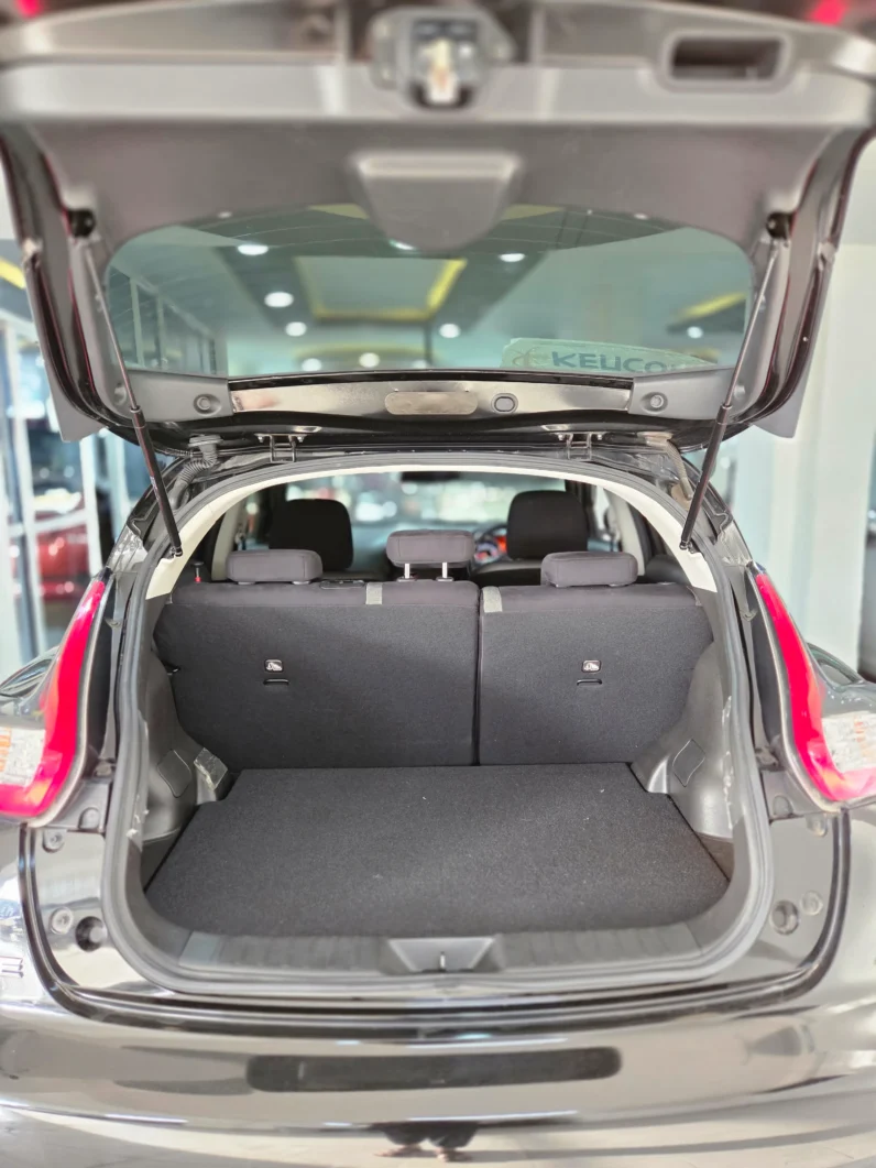 
								Nissan Juke 2018 15RX V SEL full									