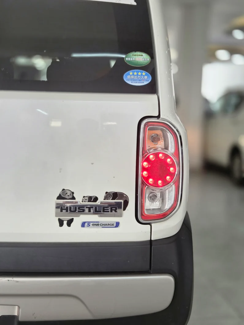 
								Suzuki Hustler 2018 S-Ene Charge Turbo full									