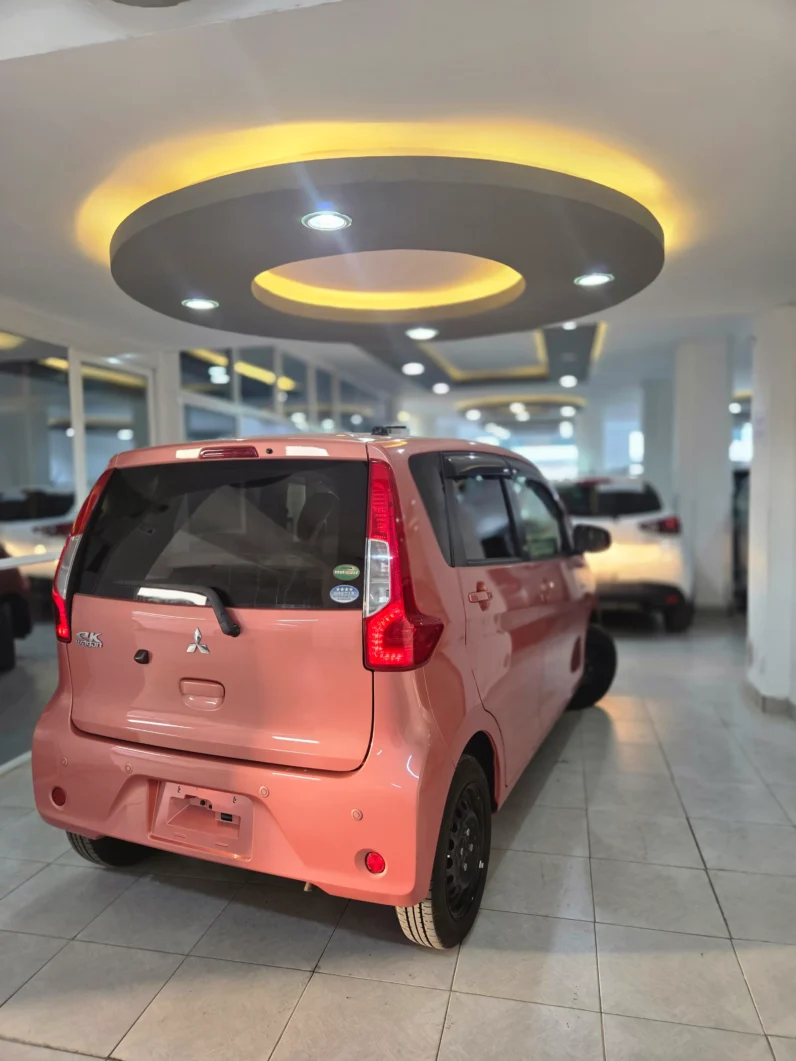 
								Mitsubishi EK Wagon 2018 full									