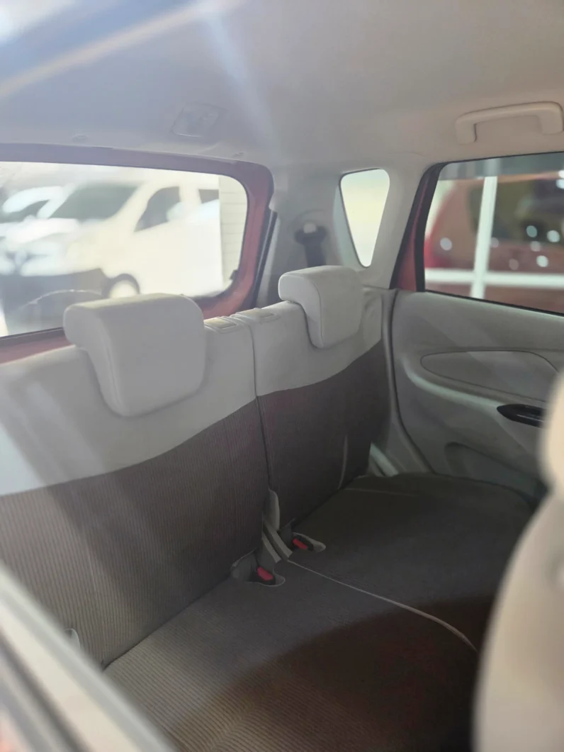 
								Mitsubishi EK Wagon 2018 full									