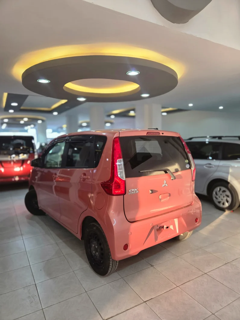 
								Mitsubishi EK Wagon 2018 full									