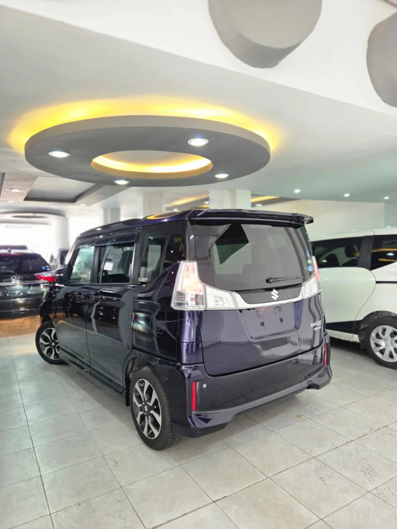 
								Suzuki Solio Bandit Hybrid 2018 full									