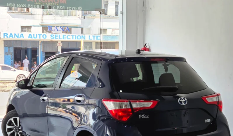 
								Toyota Vitz Hybrid 2018 full									