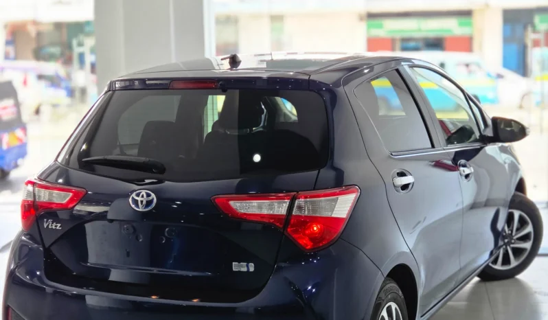 
								Toyota Vitz Hybrid 2018 full									