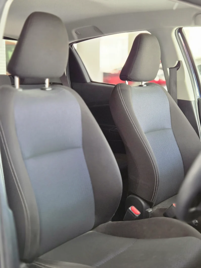 
								Toyota Vitz Hybrid 2018 full									