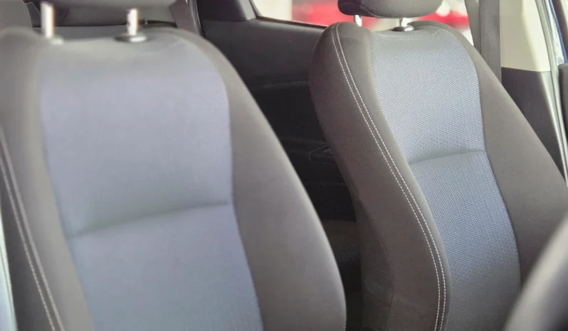 
								Toyota Vitz Hybrid 2018 full									