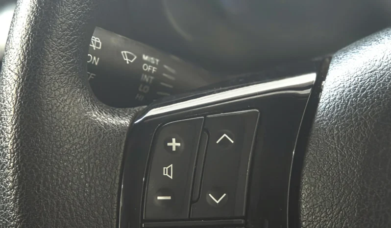 
								Toyota Vitz Hybrid 2018 full									