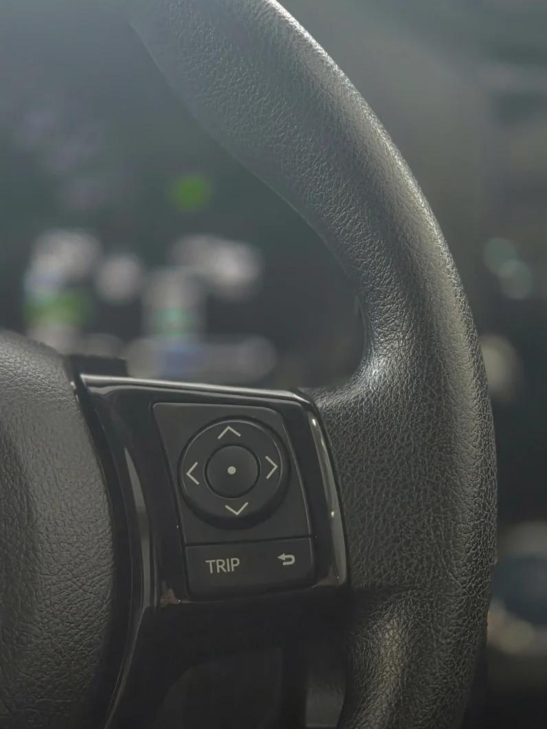 
								Toyota Vitz Hybrid 2018 full									