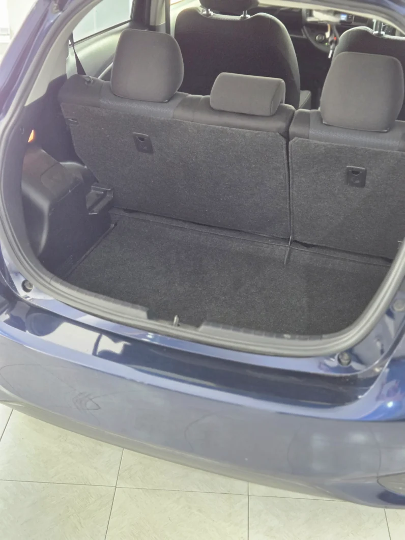 
								Toyota Vitz Hybrid 2018 full									