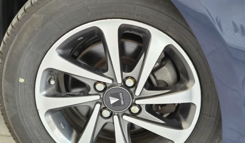 
								Toyota Vitz Hybrid 2018 full									