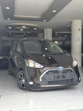 Toyota Sienta Hybrid 2018