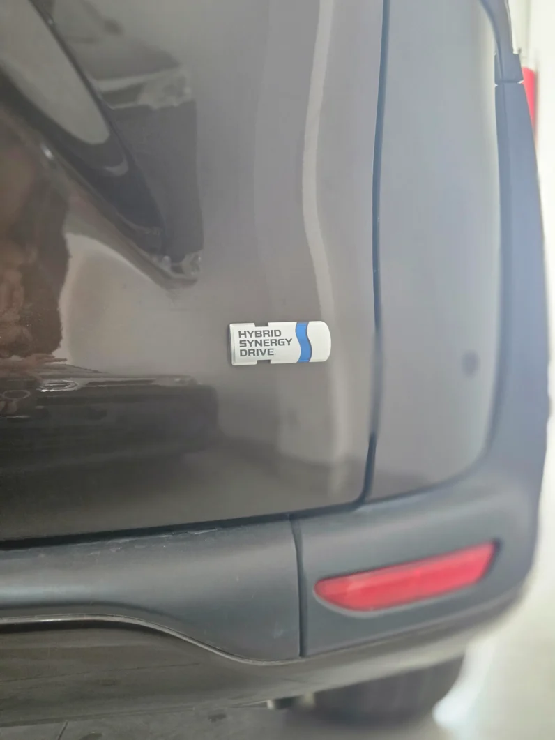 
								Toyota Sienta Hybrid 2018 full									