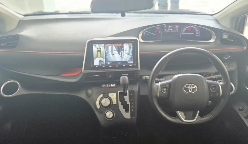 
								Toyota Sienta Hybrid 2018 full									