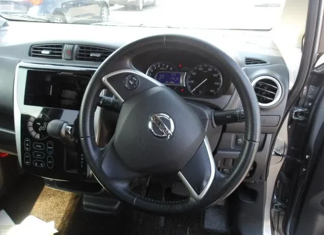 
								Nissan Dayz Highway Star 2019 full									