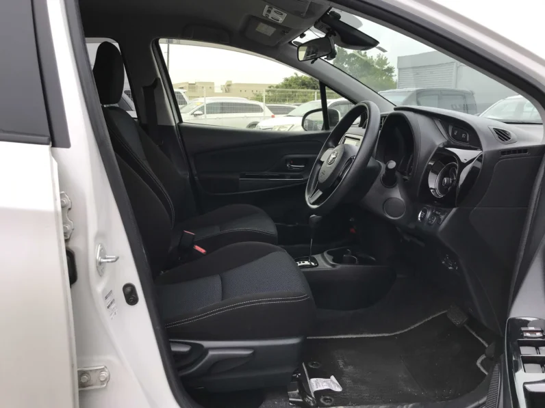 
								Toyota Vitz 2018 1000cc full									