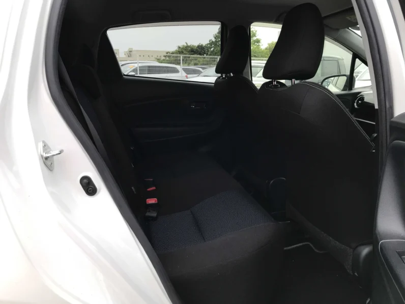 
								Toyota Vitz 2018 1000cc full									