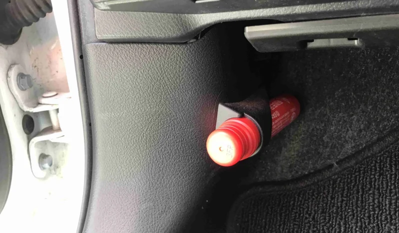 
								Toyota Vitz 2018 1300cc full									