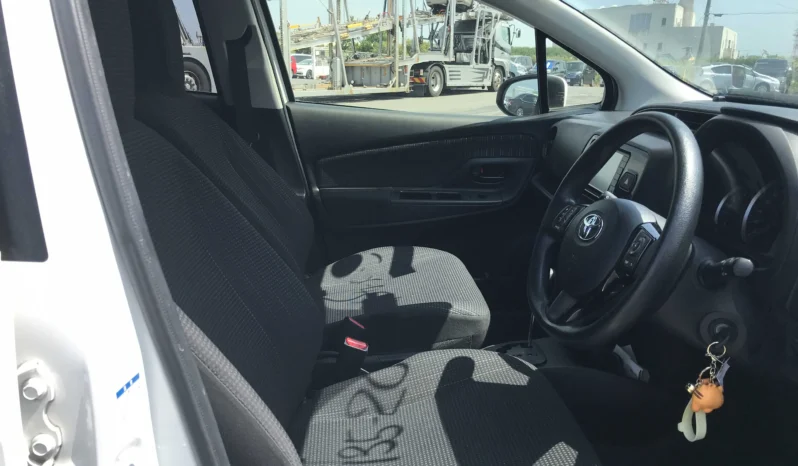 
								Toyota Vitz 2018 1300cc full									