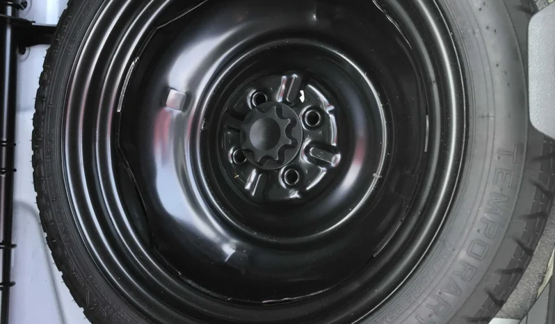 
								Toyota Vitz 2018 1300cc full									