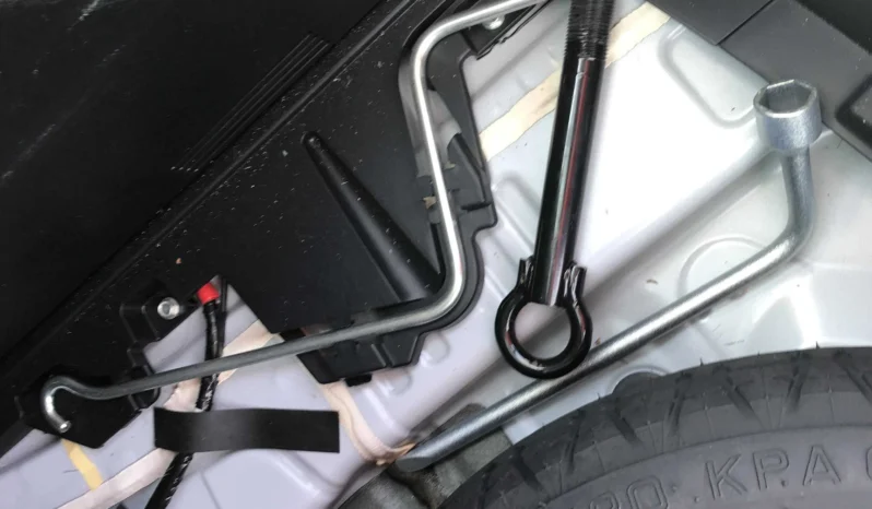 
								Toyota Vitz 2018 1300cc full									