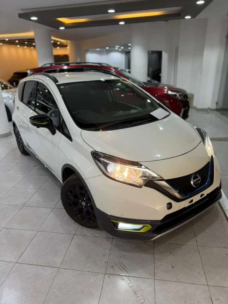 
								Nissan Note E-Power 2018 Cross Gear full									
