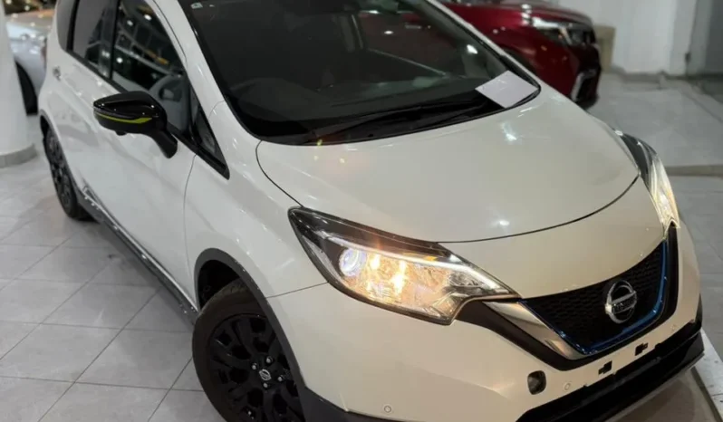 
								Nissan Note E-Power 2018 Cross Gear full									