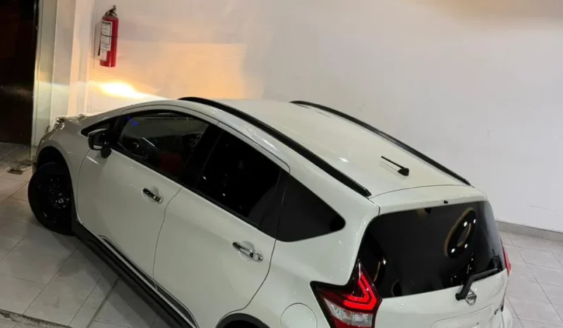 
								Nissan Note E-Power 2018 Cross Gear full									