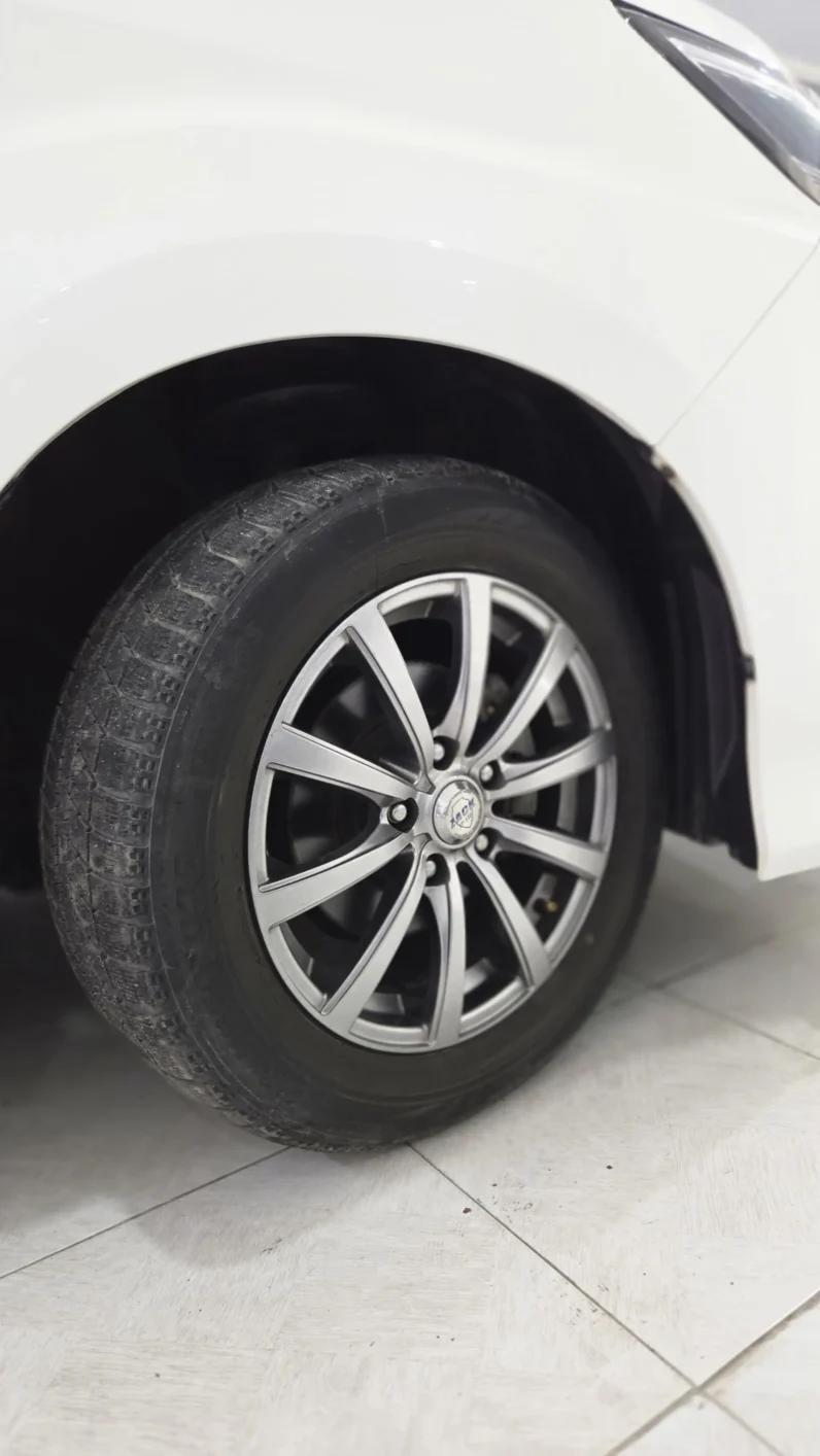 
								Toyota Noah Si 2019 full									