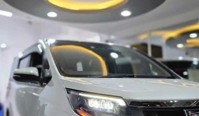 
								Toyota Noah Si 2019 full									