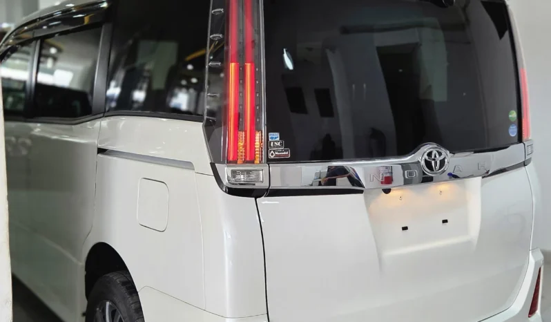 
								Toyota Noah Si 2019 full									
