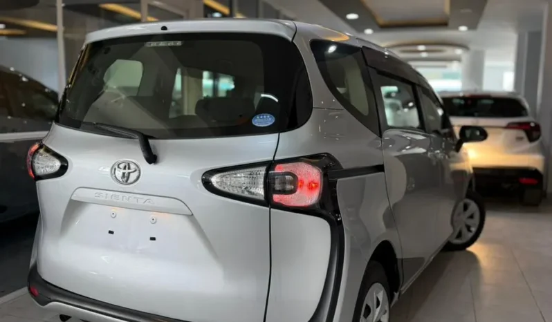 
								Toyota Sienta 2018 Non-Hybrid full									