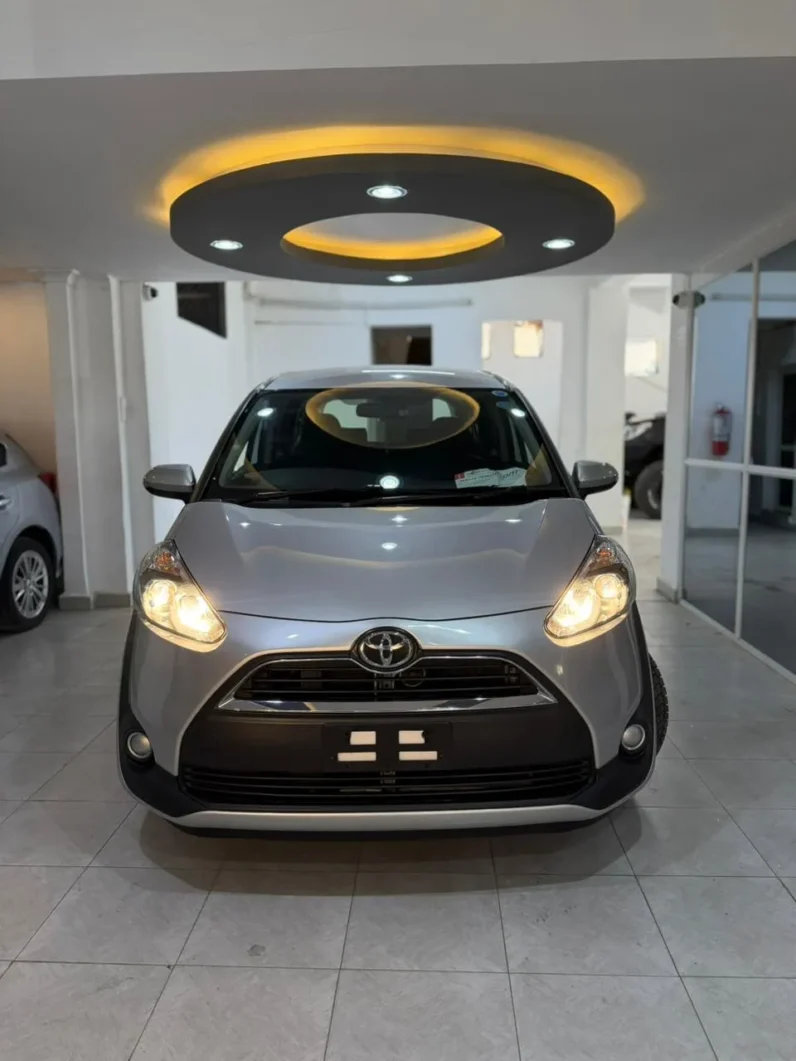 
								Toyota Sienta 2018 Non-Hybrid full									